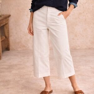 CROSBY WHITE CROPPED PANTS SIZE 6
